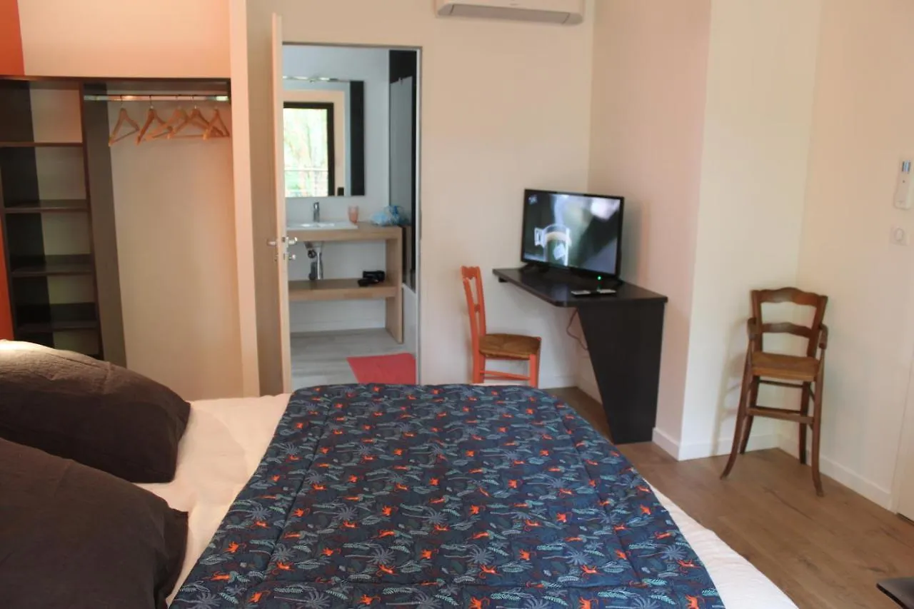 Bread Et Couette Bed & Breakfast Lyon France