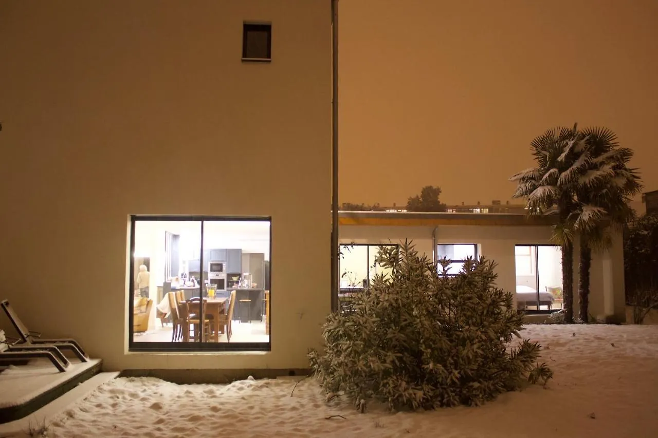 Bread Et Couette Bed & Breakfast Lyon 0*,
